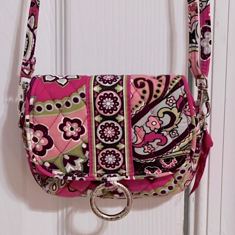 EUC Vera Bradley Very Berry Hipster Crossbody Bag *Retired Pattern*